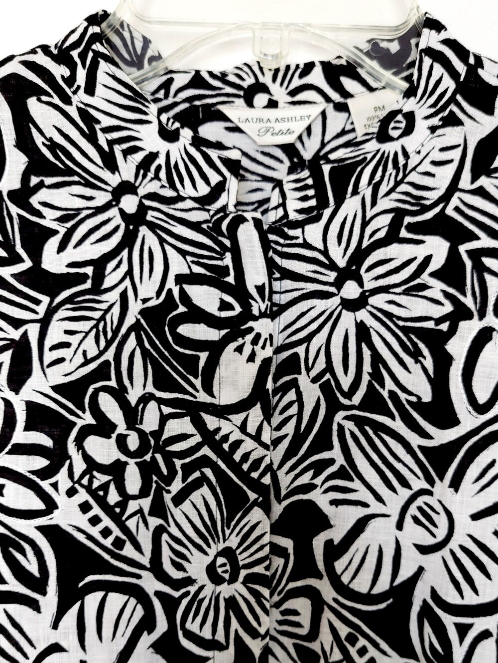 Laura Ashley Linnen Black & White Floral Button-Front Women's Top Size PM